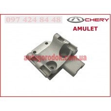 Кронштейн компрессора кондиционера (оригинал) Chery Amulet