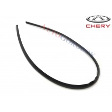 Уплотнитель лобового стекла верхний Chery Amulet