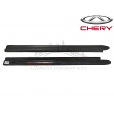 Накладка порога внутренняя передняя правая (чёрная) Chery Amulet