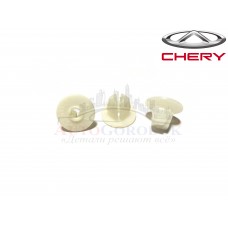 Клипса обшивки багажника (отв. часть) Chery Amulet