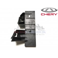 Кронштейн бампера переднего нижний левый (оригинал) Chery Beat