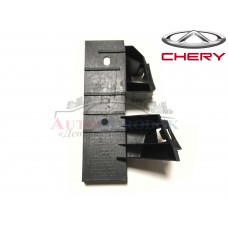 Кронштейн бампера переднего нижний правый (оригинал) Chery Beat
