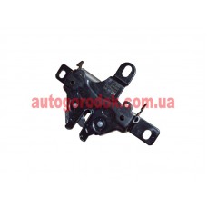 Замок капота нижний (оригинал) Chery Tiggo 3 Замок капота нижний (оригинал) Chery Tiggo 3